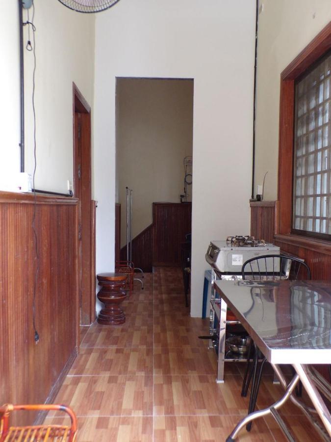 Dimocrata Lägenhet Phnom Penh Exteriör bild